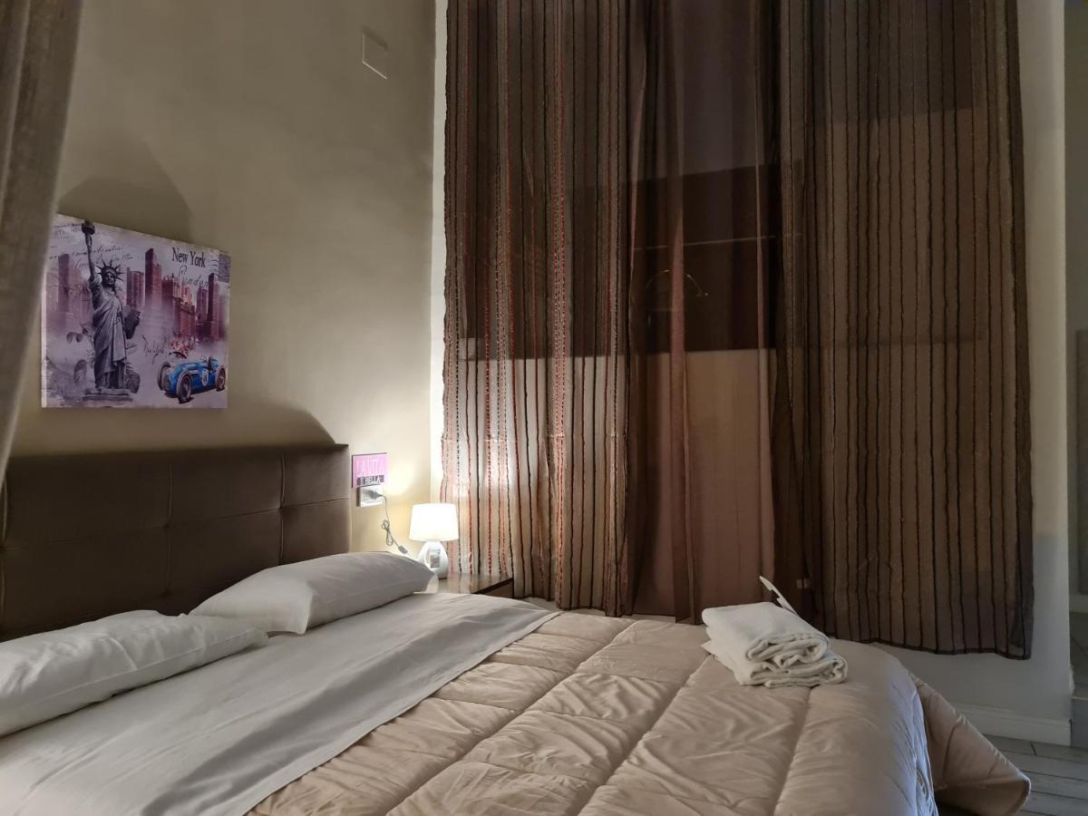 Affittacamere Esposito Plaza- Rooms&suite Napoli