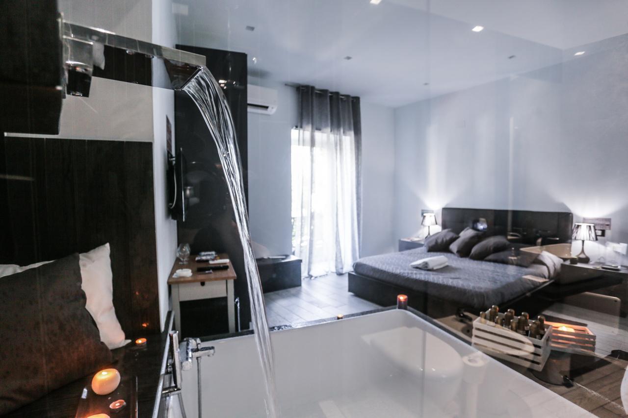 Esposito Plaza- Rooms&suite *