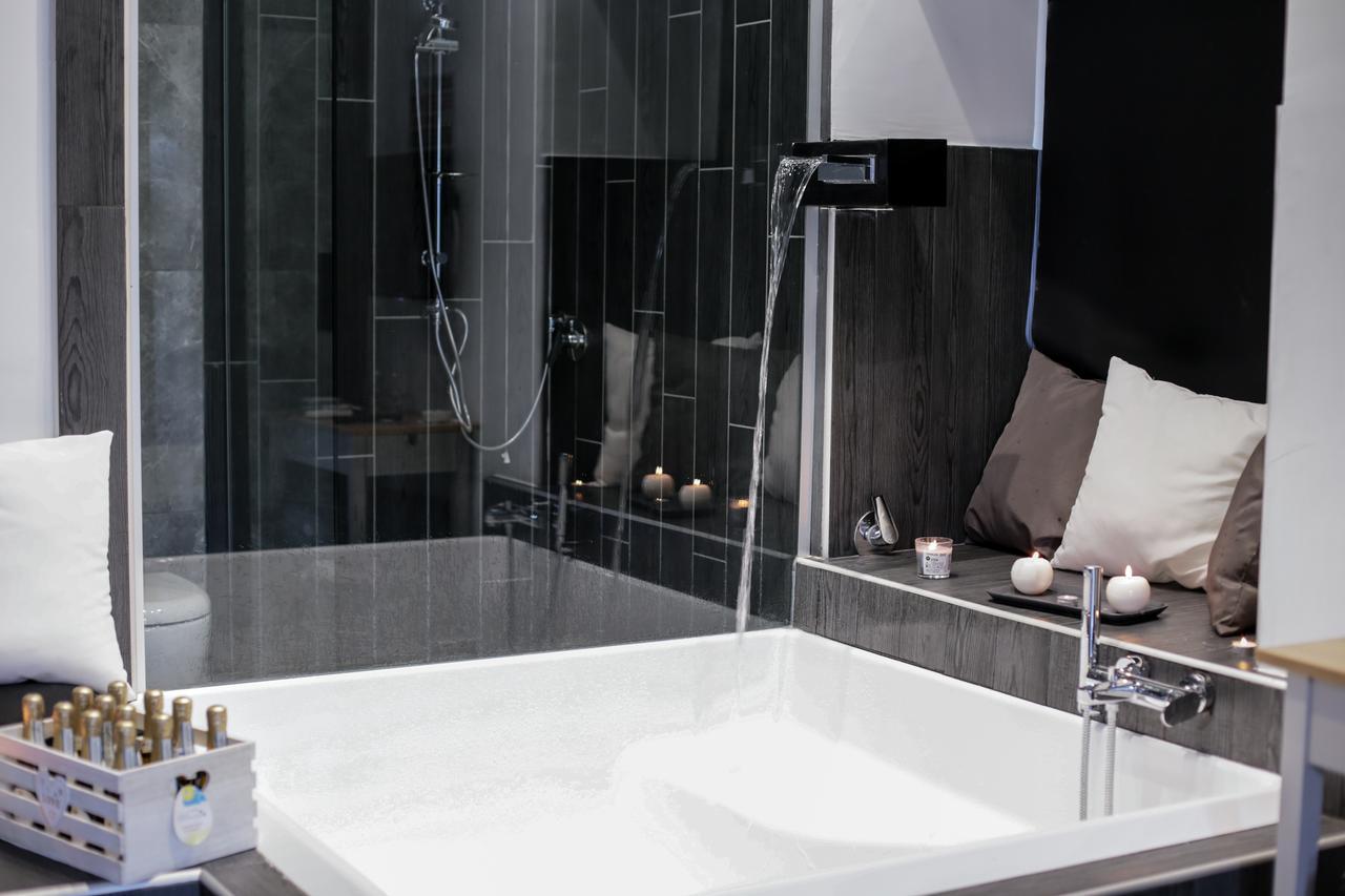 Esposito Plaza- Rooms&suite Affittacamere *