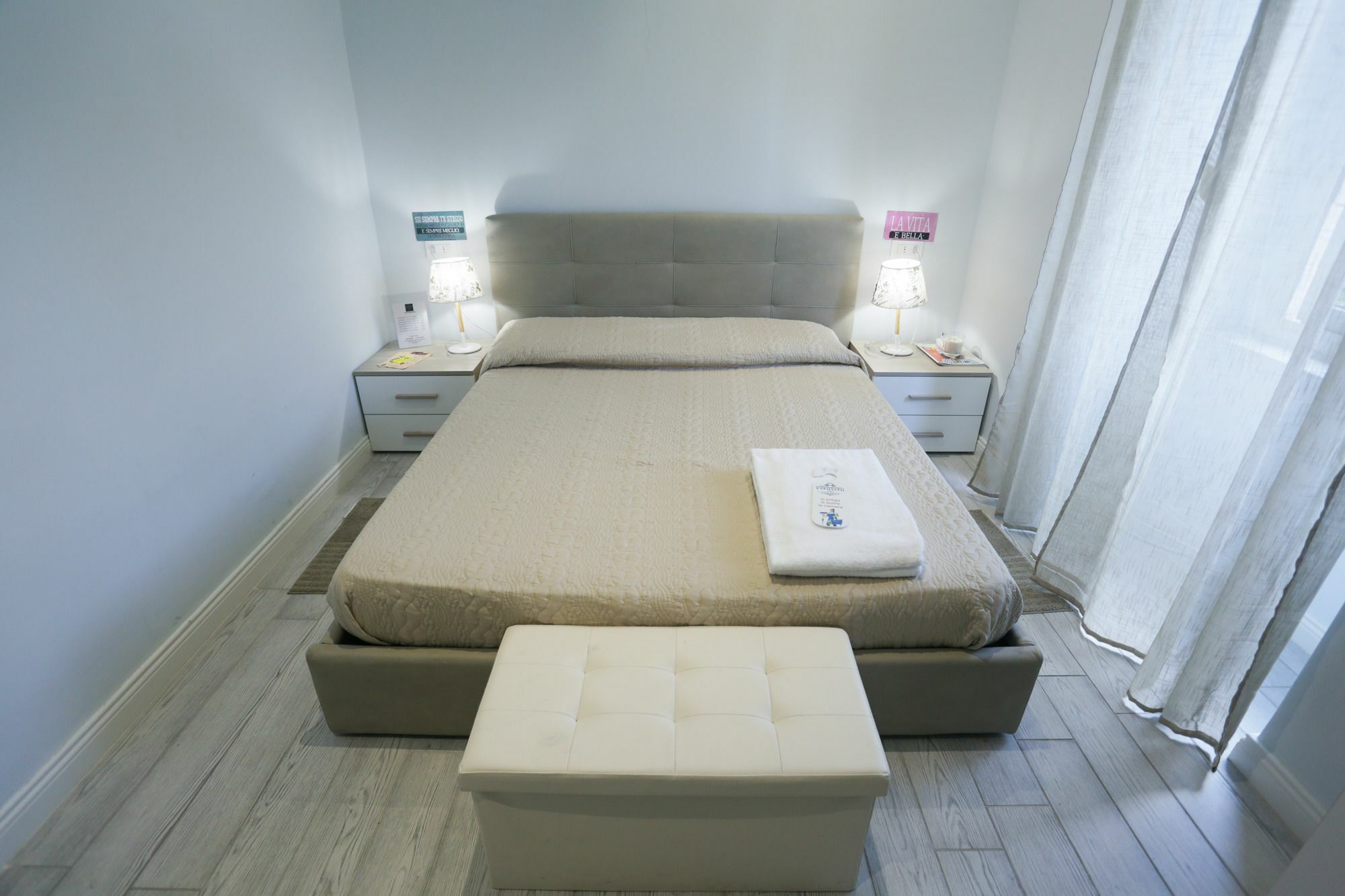 Esposito Plaza- Rooms&suite Affittacamere